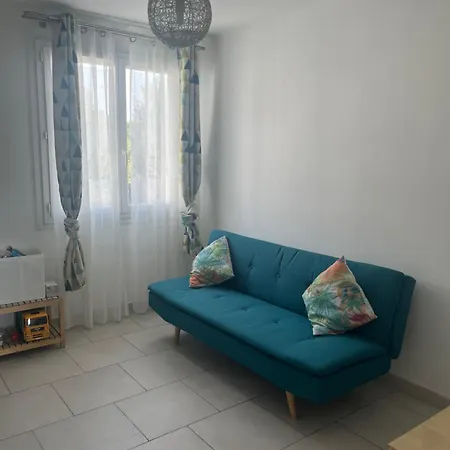 House Of Essia Apartment